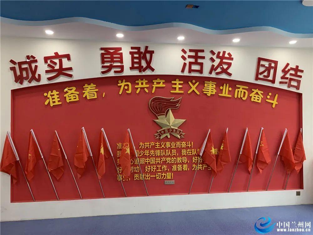 小猫钓鱼游戏龙王版有船